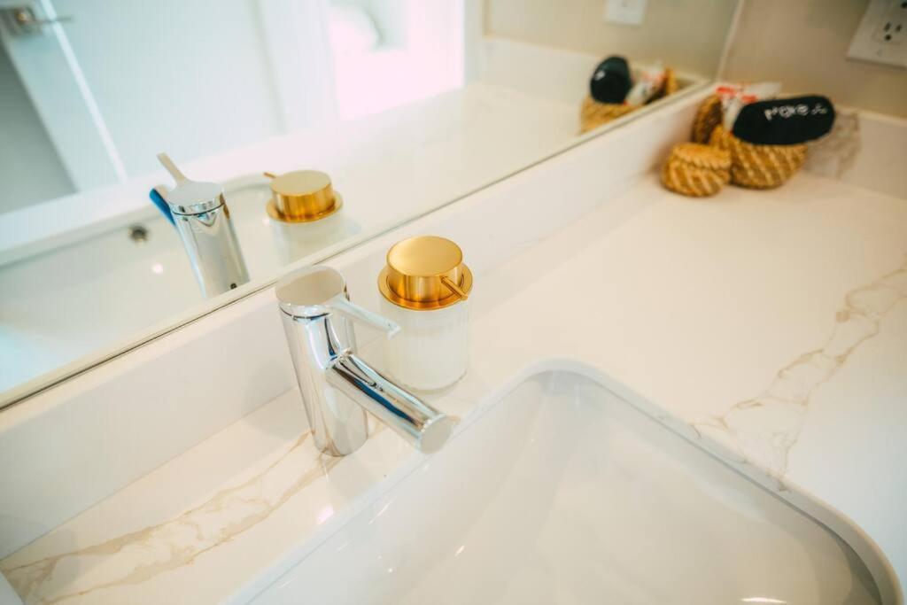 New Luxury 2Br Penthouse Apt In Central Halifax Zewnętrze zdjęcie