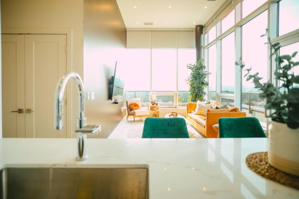 New Luxury 2Br Penthouse Apt In Central Halifax Zewnętrze zdjęcie